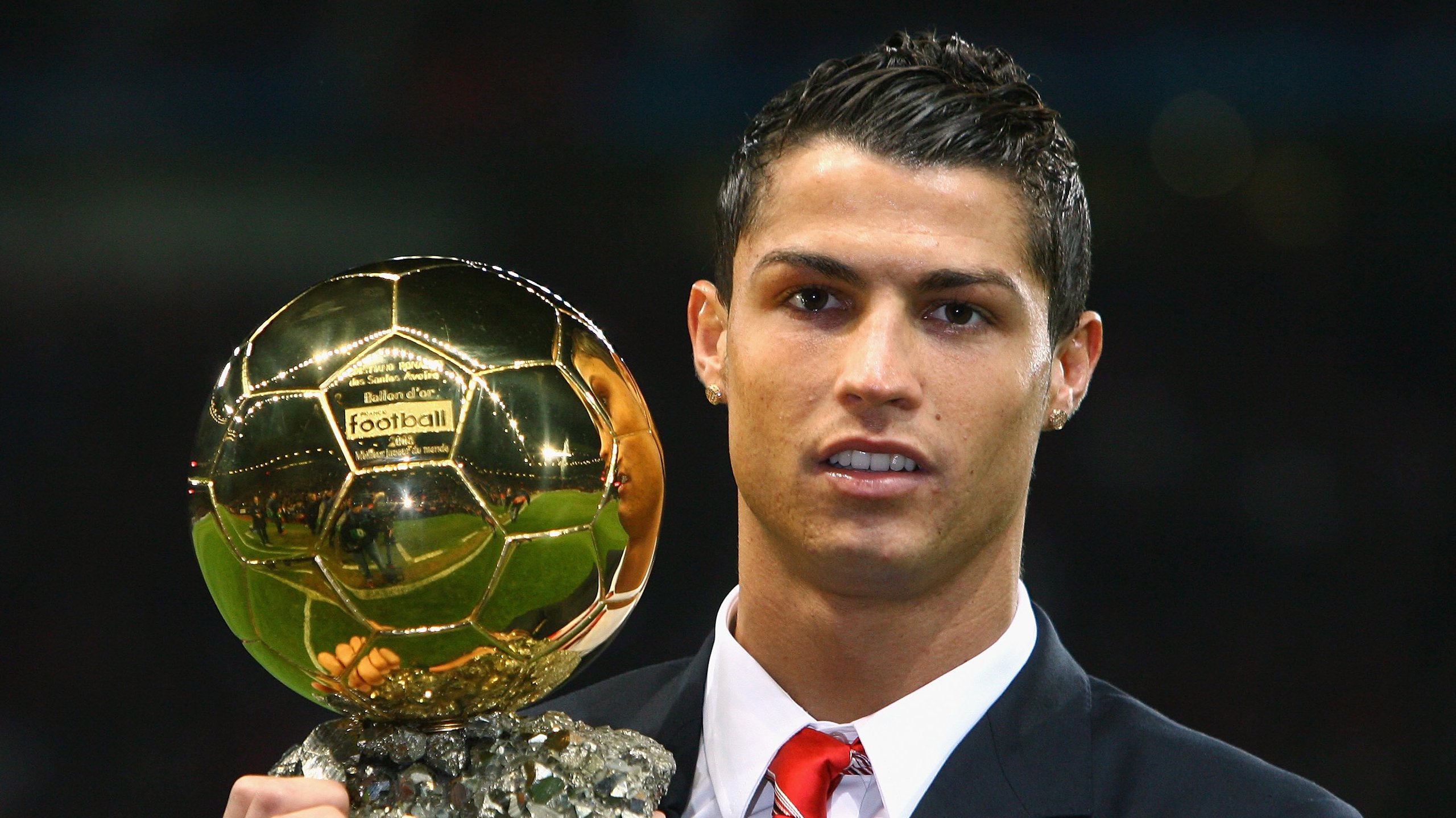 开云体育平台APP-德甲争冠夜，东契奇为何成为德国足球的关键先生？